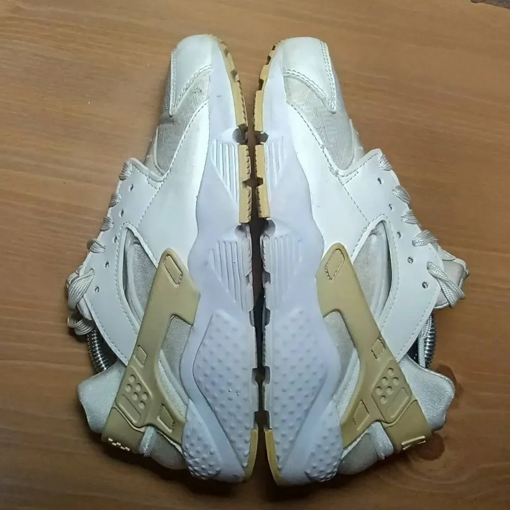 Nike Air Huarache Run Size 5Y 904538-100